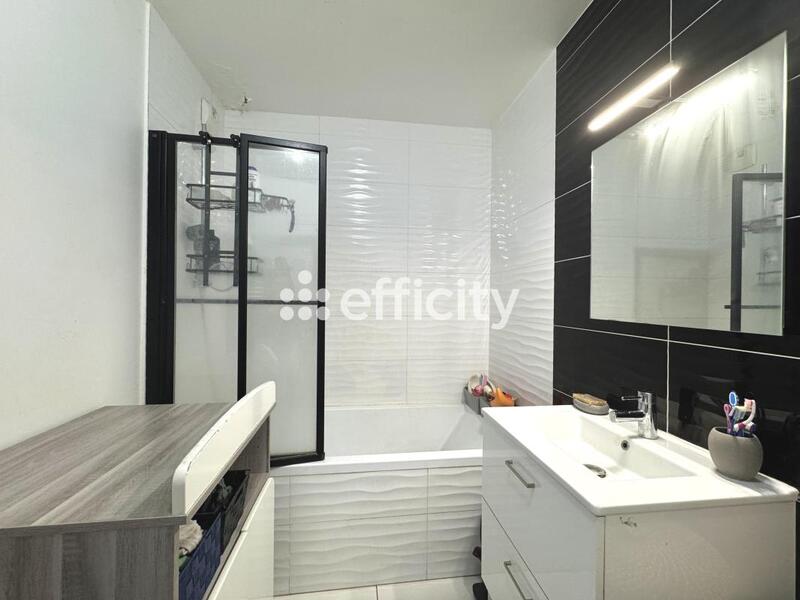 Appartement - 64 m² - 3 pièces