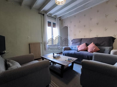 Maison - 90 m² - 6 pièces