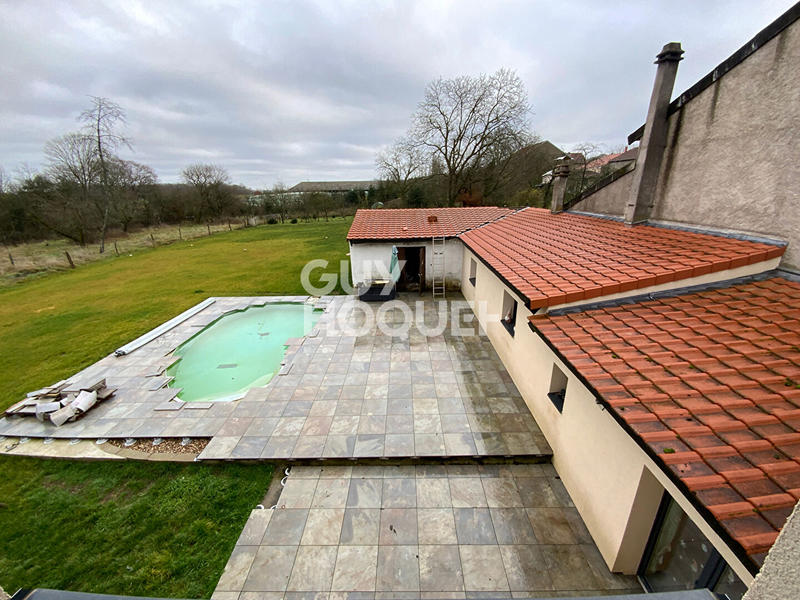 Maison - 177 m² - 8 pièces