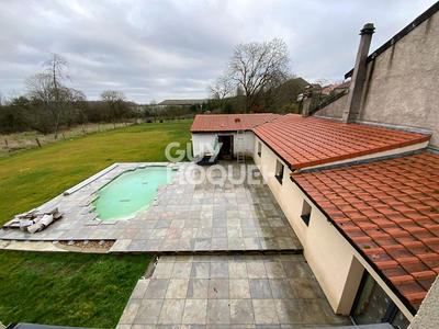 Maison - 177 m² - 8 pièces