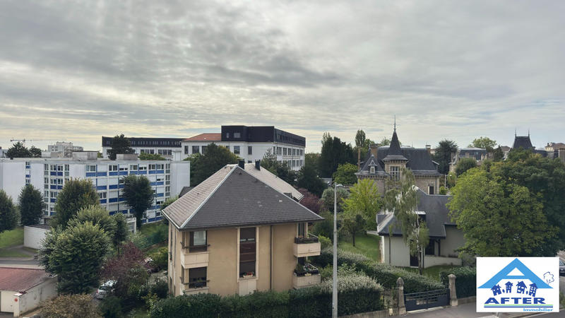 Appartement - 111 m² - 5 pièces