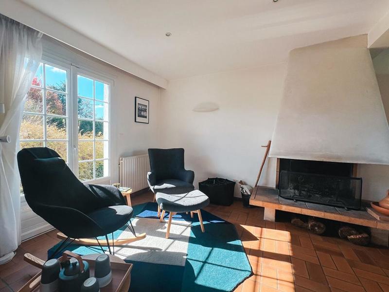 Maison - 210 m² - 8 pièces