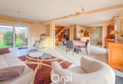 Maison - 98 m² - 4 pièces