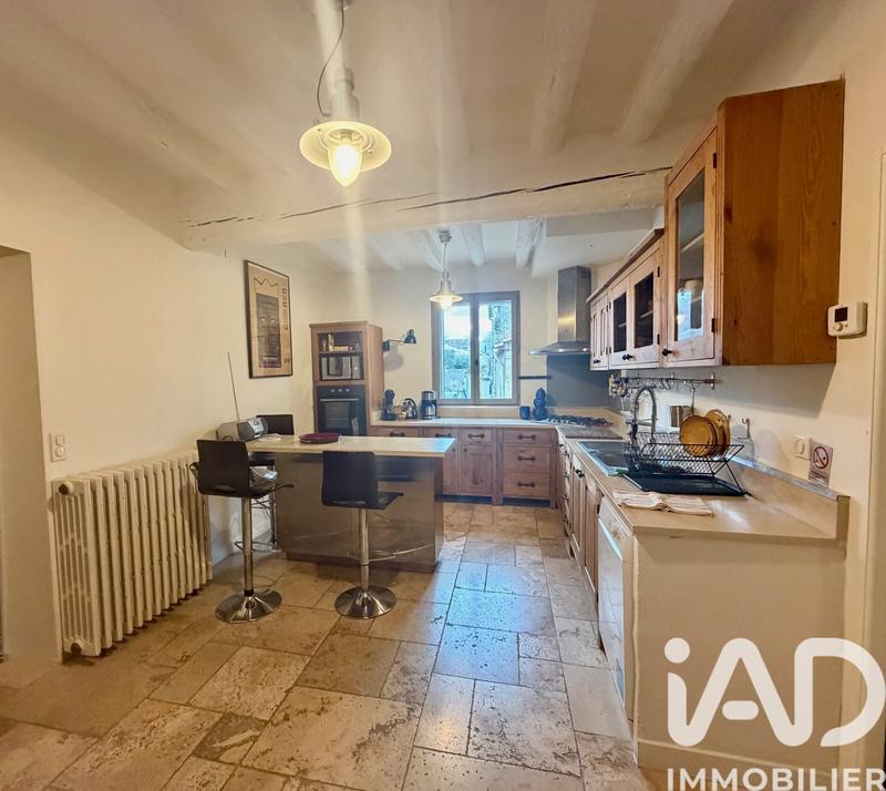 Maison - 217 m² - 7 pièces