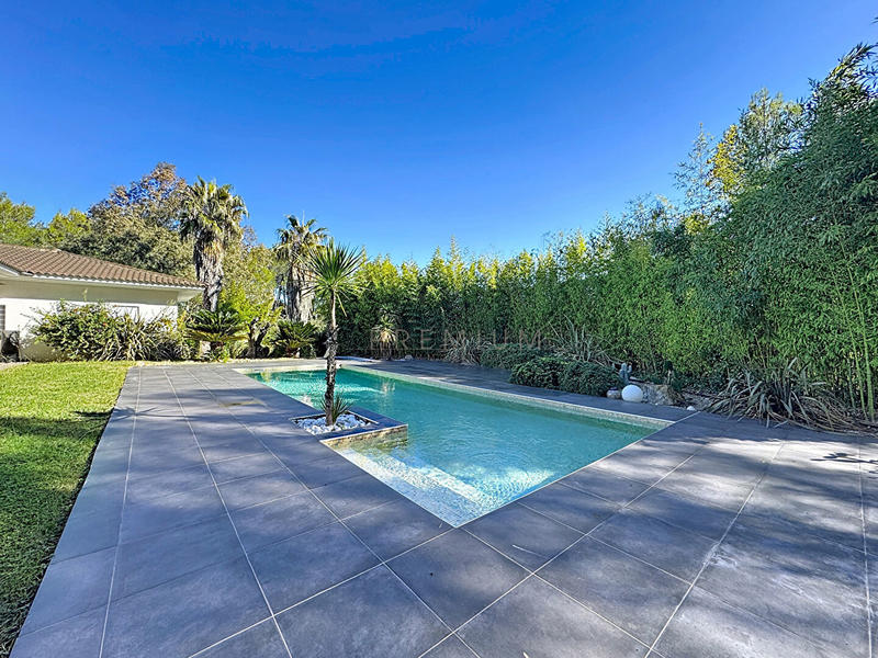 Maison d'architecte - 262 m² - 7 pièces