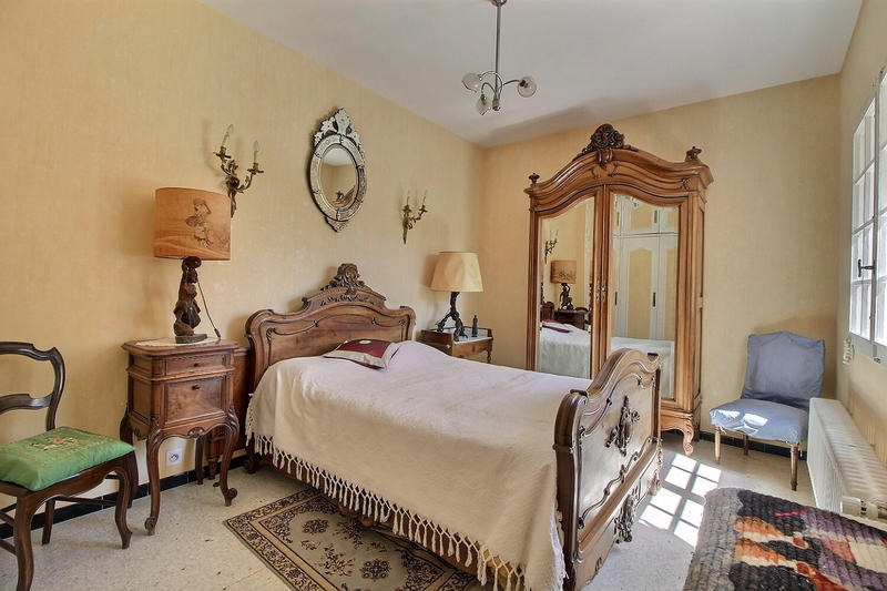 Maison - 204 m² - 9 pièces