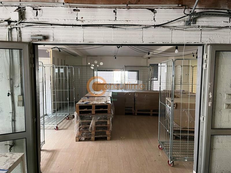 Local d'activité / Entrepôt - 450 m²