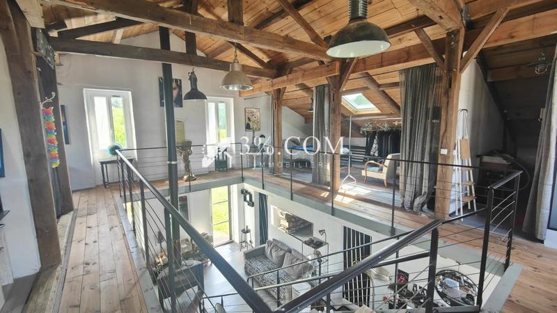 Maison - 186 m² - 5 pièces