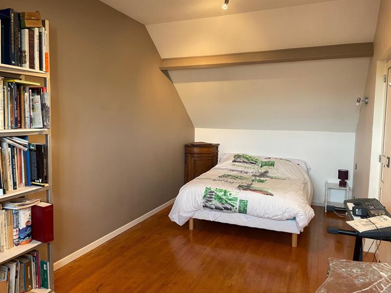 Maison - 230 m² - 9 pièces