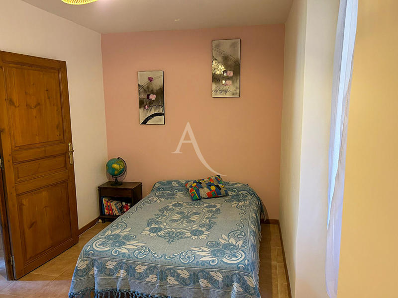 Maison - 102 m² - 4 pièces