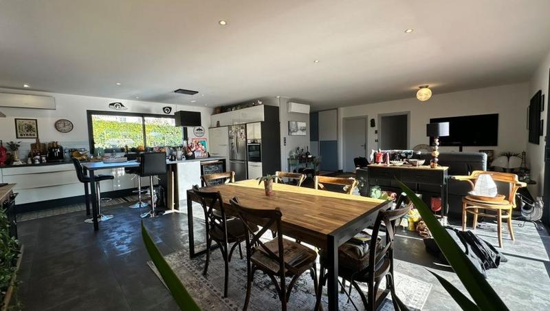 Maison - 140 m² - 7 pièces