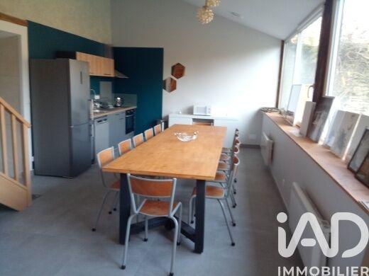 Maison - 213 m² - 10 pièces