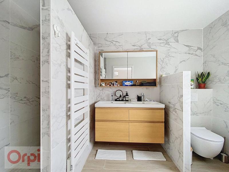 Maison - 207 m² - 6 pièces