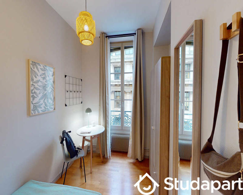 Chambre - 75 m² - 1 pièce