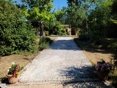 Maison - 420 m² - 18 pièces