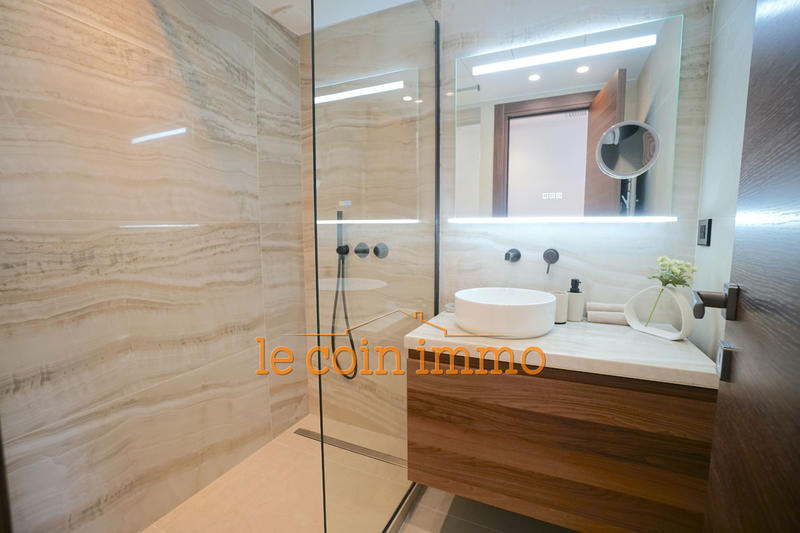 Appartement - 90 m² - 3 pièces