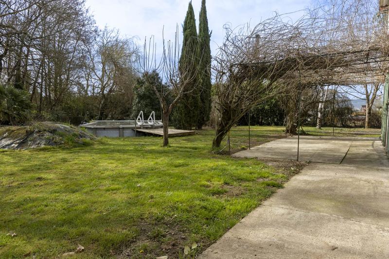 Maison - 230 m² - 7 pièces