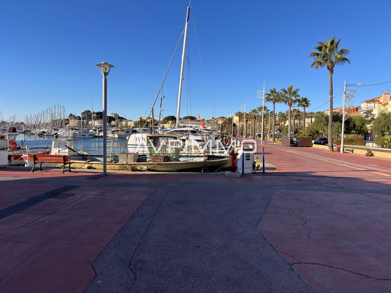 Appartement - 80 m² - 4 pièces