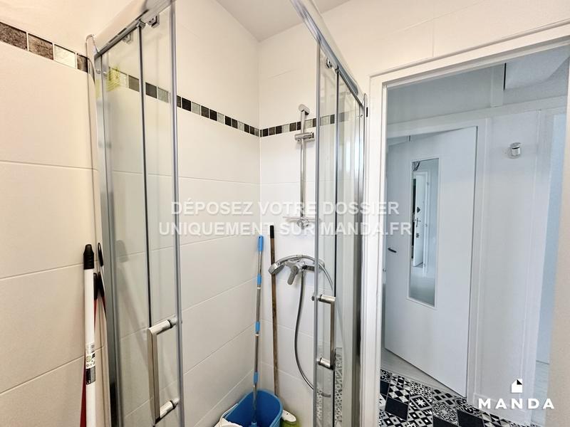 Chambre - 9 m² - 4 pièces