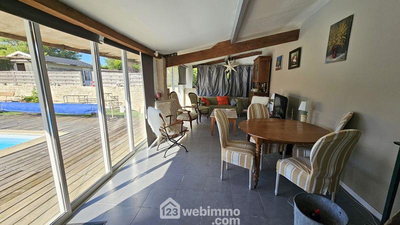 Maison - 230 m² - 10 pièces