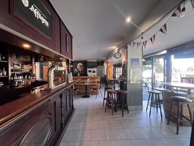 Magasins - 66 m² - 1 pièce