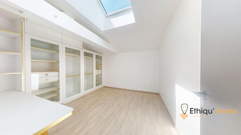 Maison contemporaine - 265 m² - 5 pièces