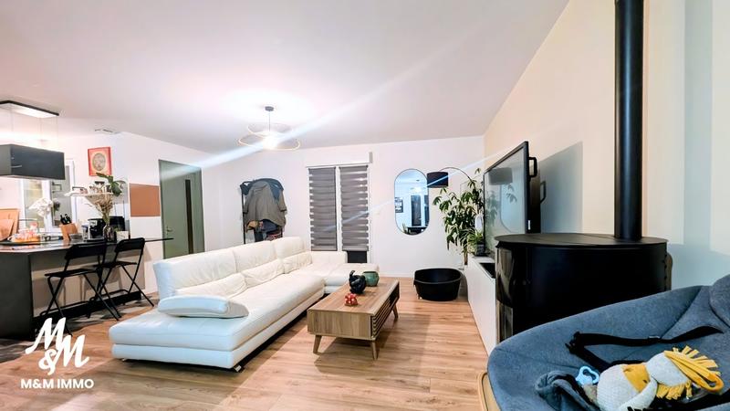 Maison - 99 m² - 5 pièces