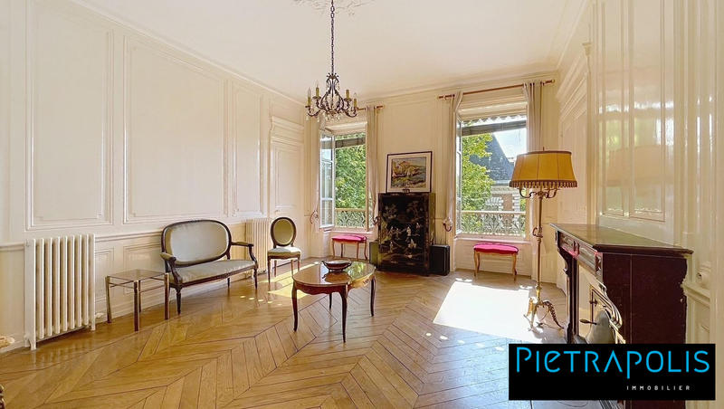 Appartement - 132 m² - 5 pièces