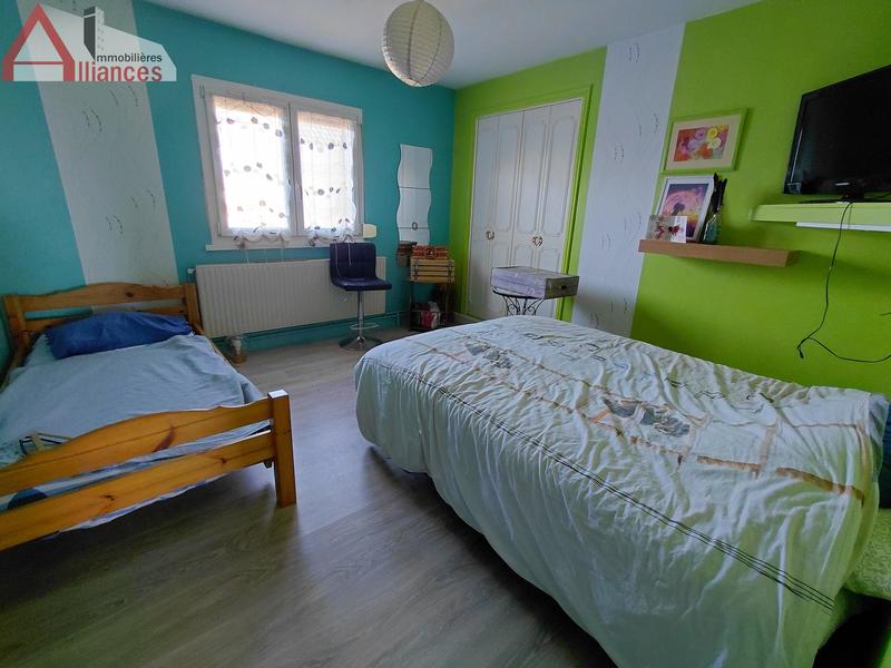 Maison - 218 m² - 9 pièces