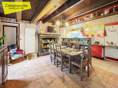 Maison - 252 m² - 11 pièces