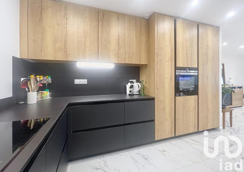 Maison - 195 m² - 5 pièces