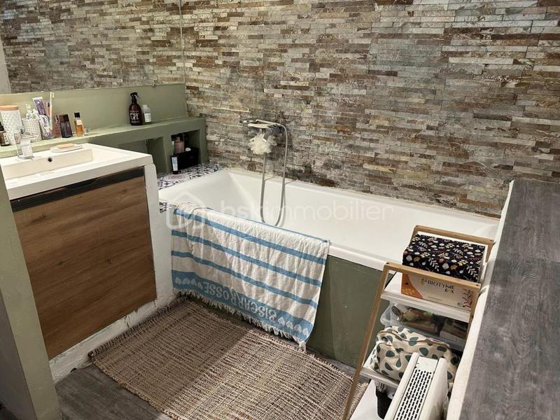 Corps de ferme - 170 m² - 7 pièces