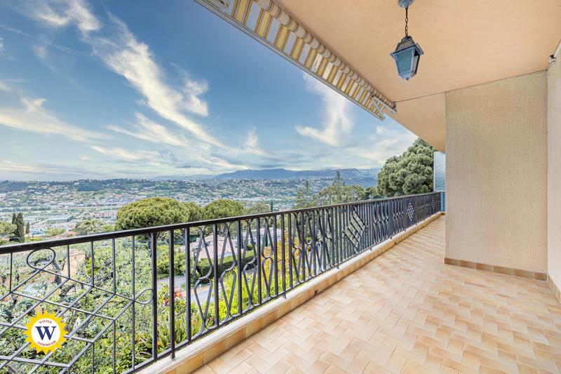 Villa - 211 m² - 7 pièces