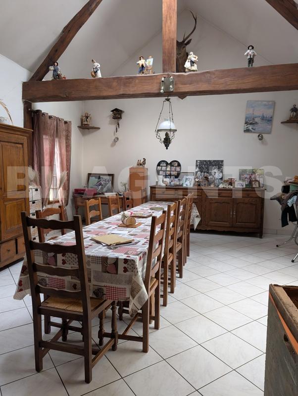 Maison - 142 m² - 8 pièces