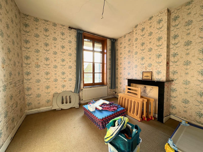 Maison - 250 m² - 12 pièces