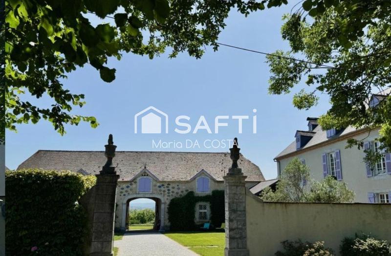 Maison de maîtres - 235 m² - 6 pièces