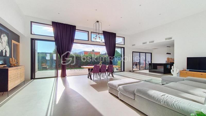 Maison - 155 m² - 6 pièces