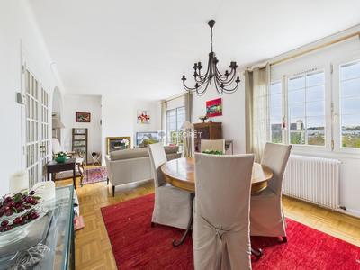 Maison - 122 m² - 5 pièces