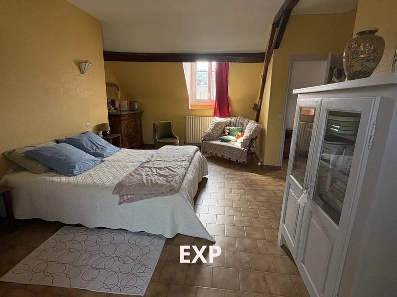 Maison - 212 m² - 7 pièces