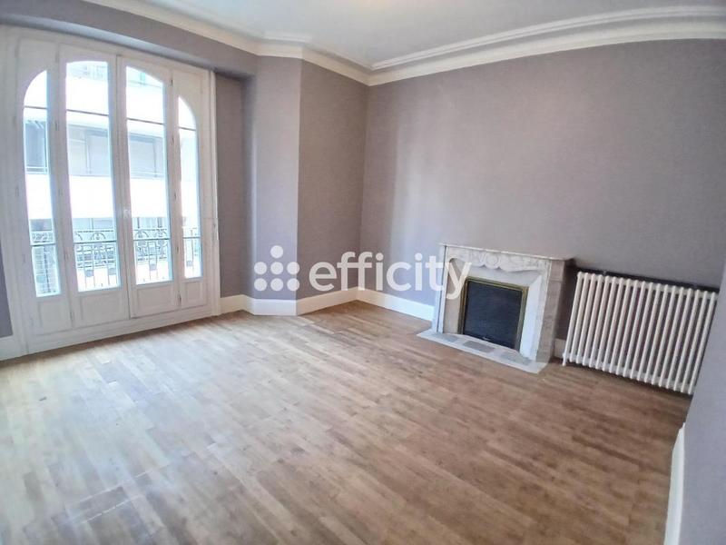 Appartement - 148 m² - 6 pièces