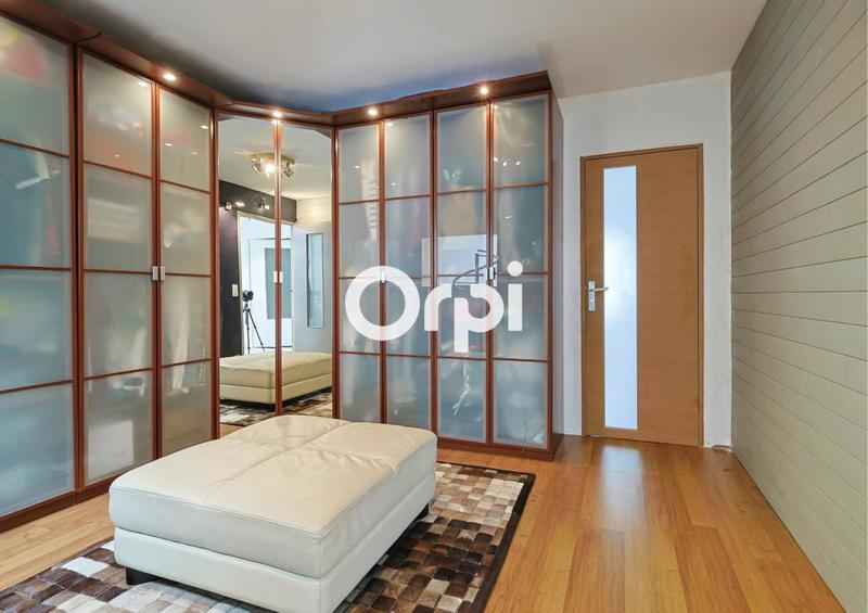 Maison - 300 m² - 8 pièces