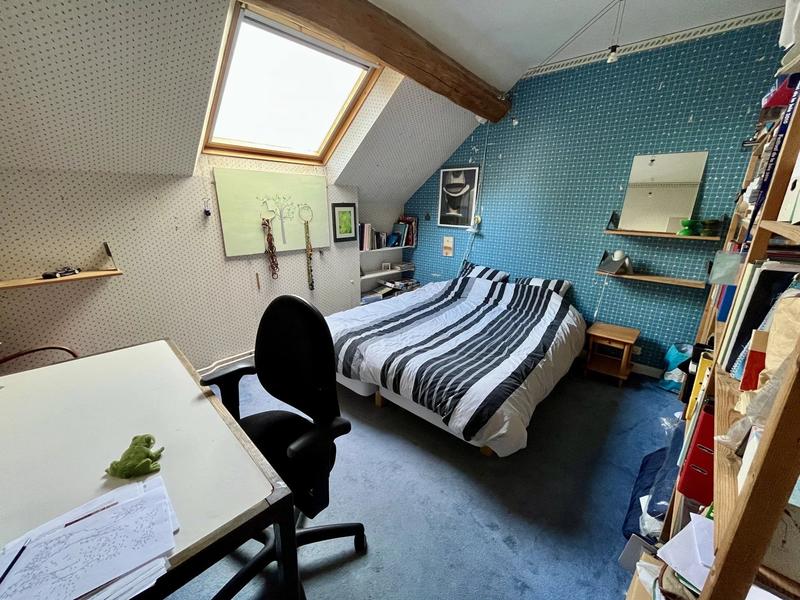 Maison - 151 m² - 8 pièces