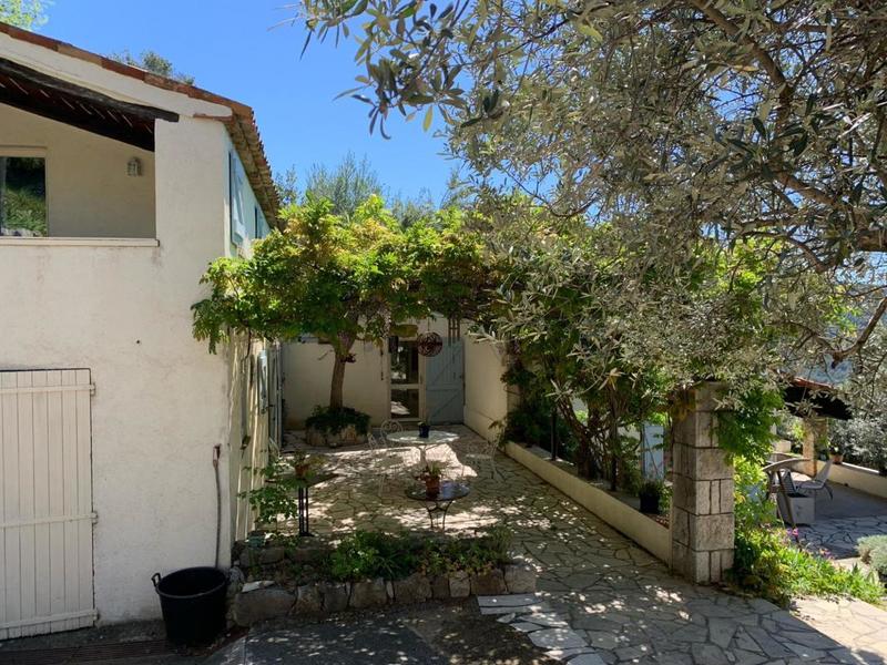 Maison - 140 m² - 4 pièces