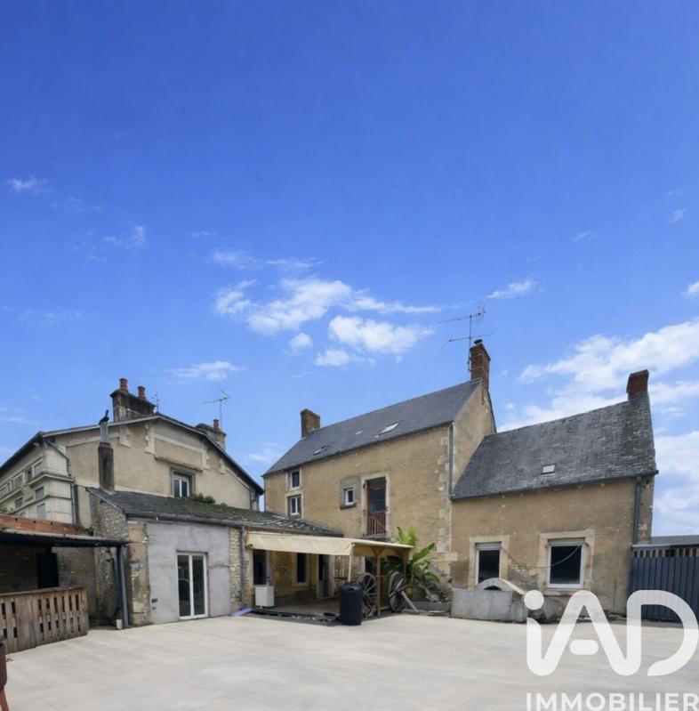 Maison - 250 m² - 6 pièces