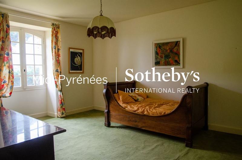 Maison - 550 m² - 20 pièces