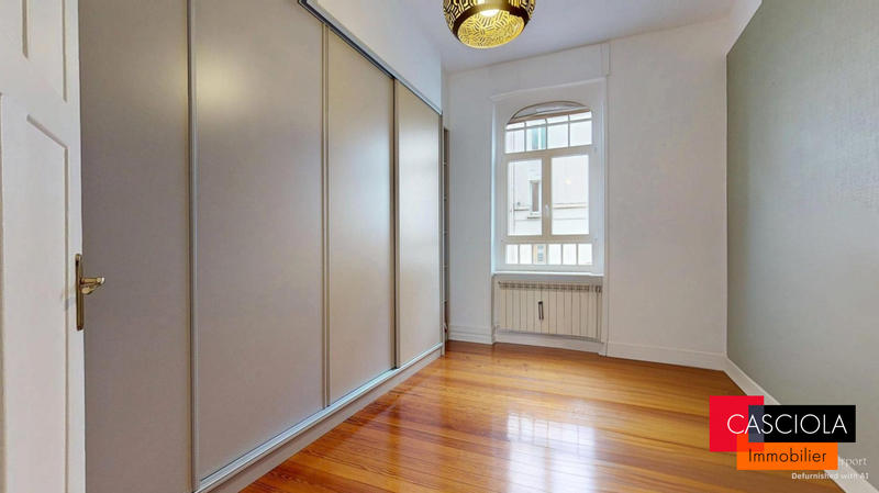 Appartement - 85 m² - 4 pièces