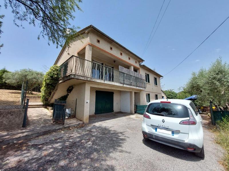 Maison - 174 m² - 7 pièces