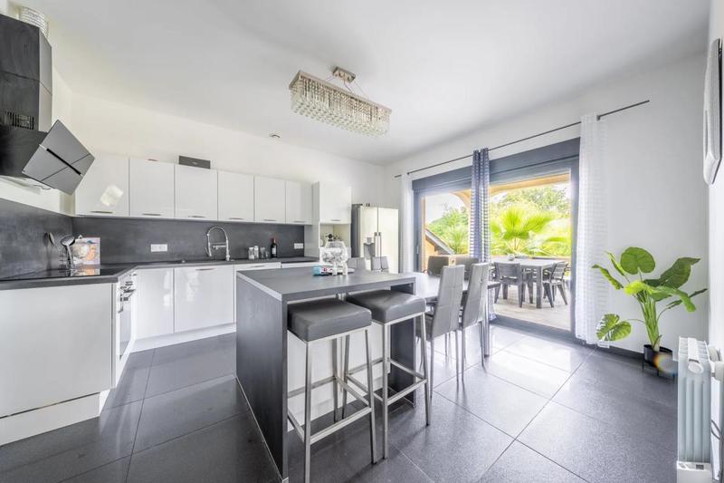 Château - 1 000 m² - 7 pièces