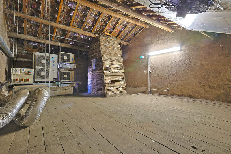 Immeuble - 140 m² - 8 pièces