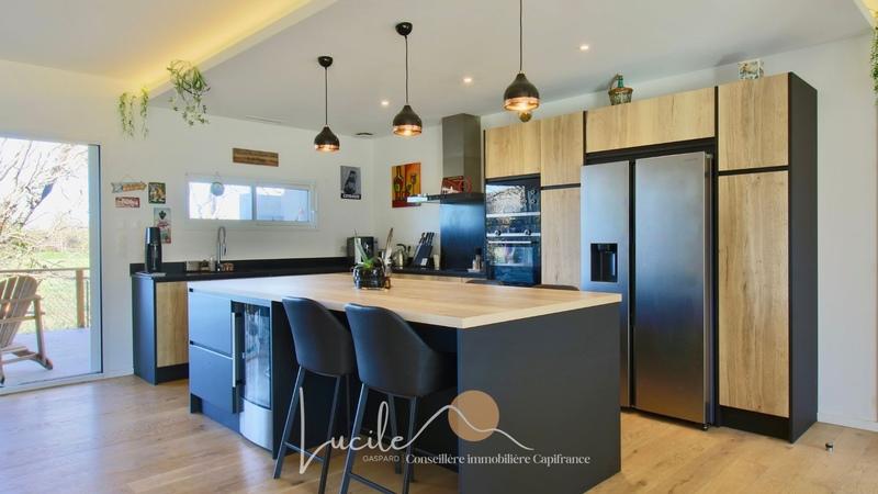 Maison - 184 m² - 6 pièces